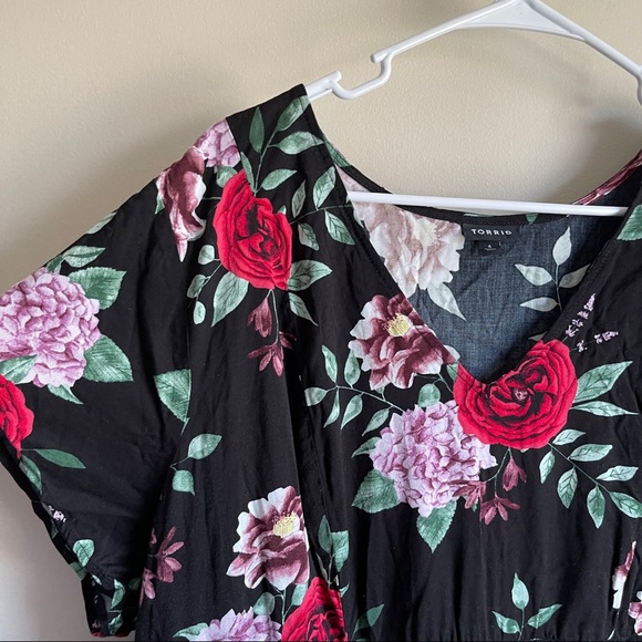Torrid Black Floral Challis Handkerchief hem Blouse - Picture 3 of 5